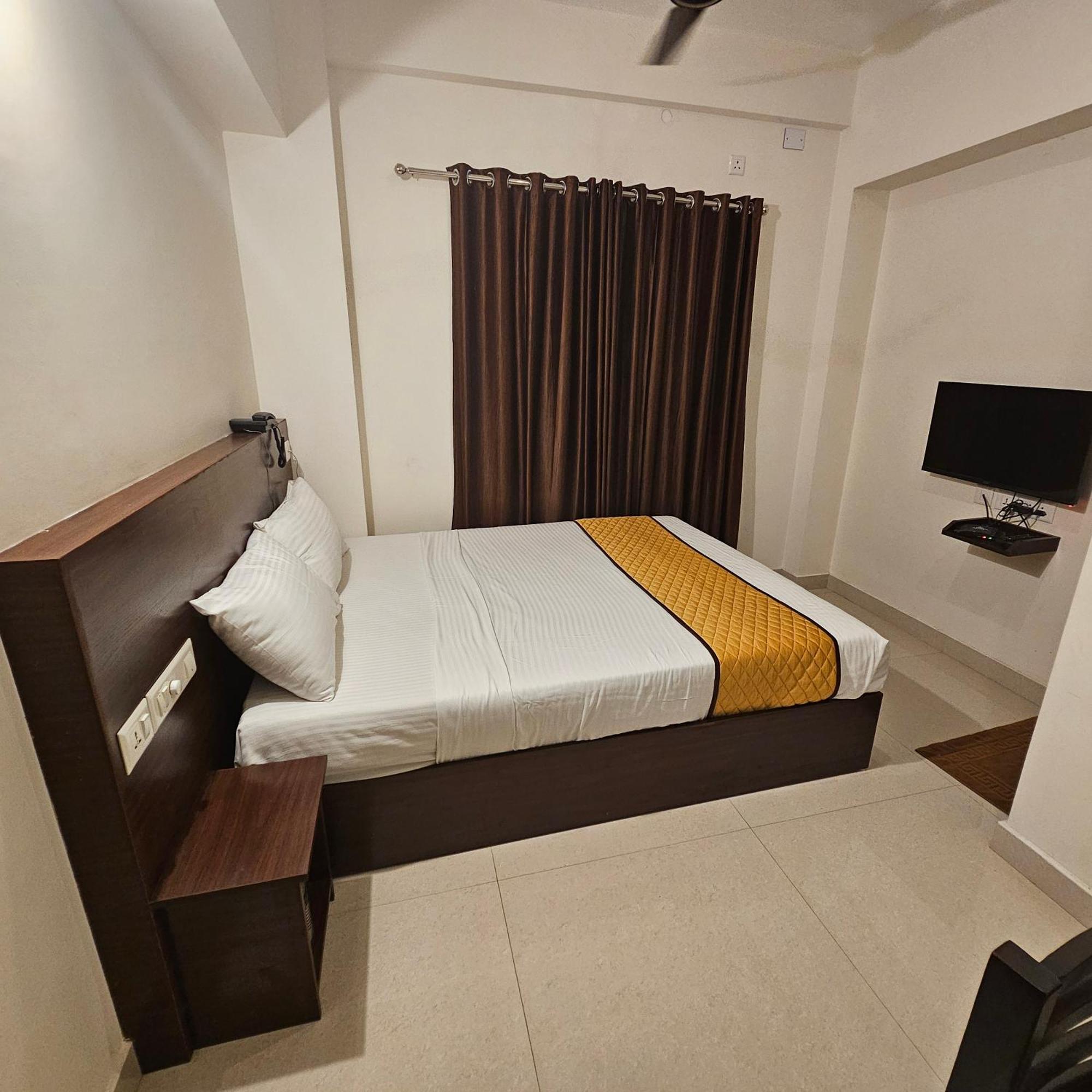 Blueway Residency Downtown Hotel Thiruvananthapuram Exterior photo